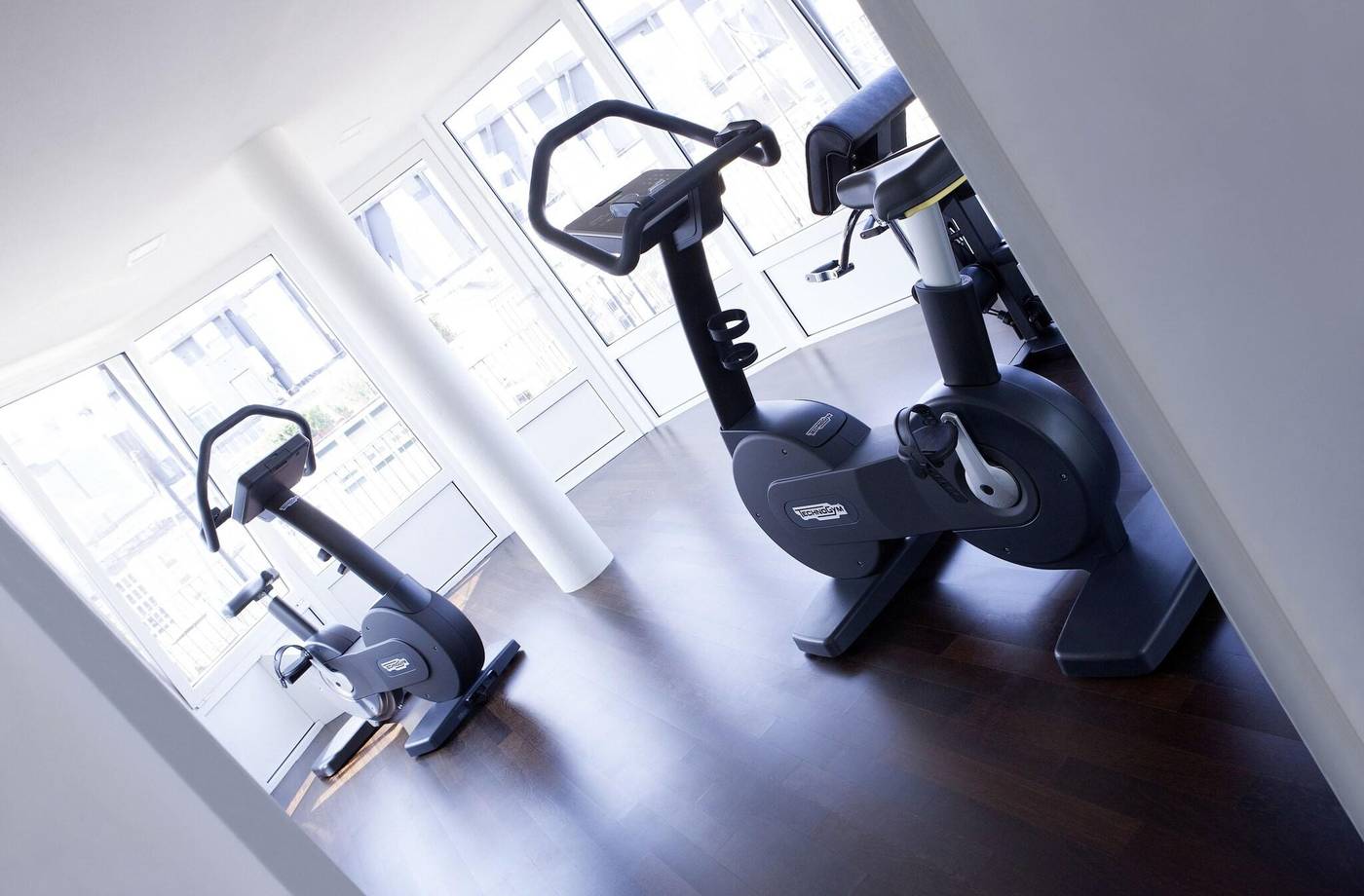 Mennini-Sports-and-Entertainment-32