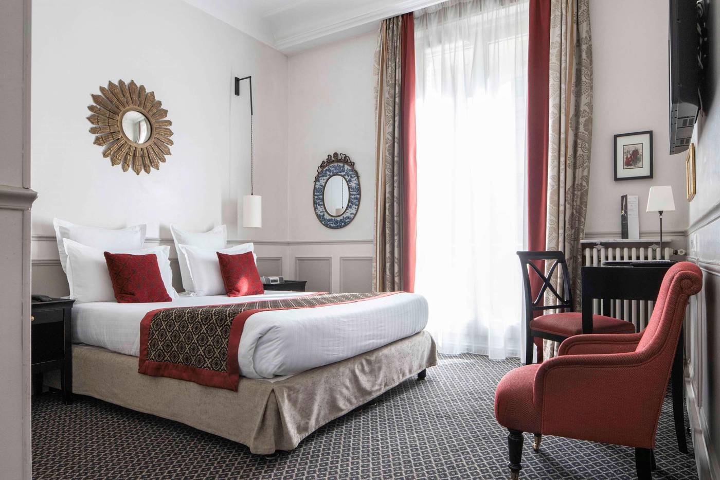 Bradford-Elysees-Astotel-Room-17