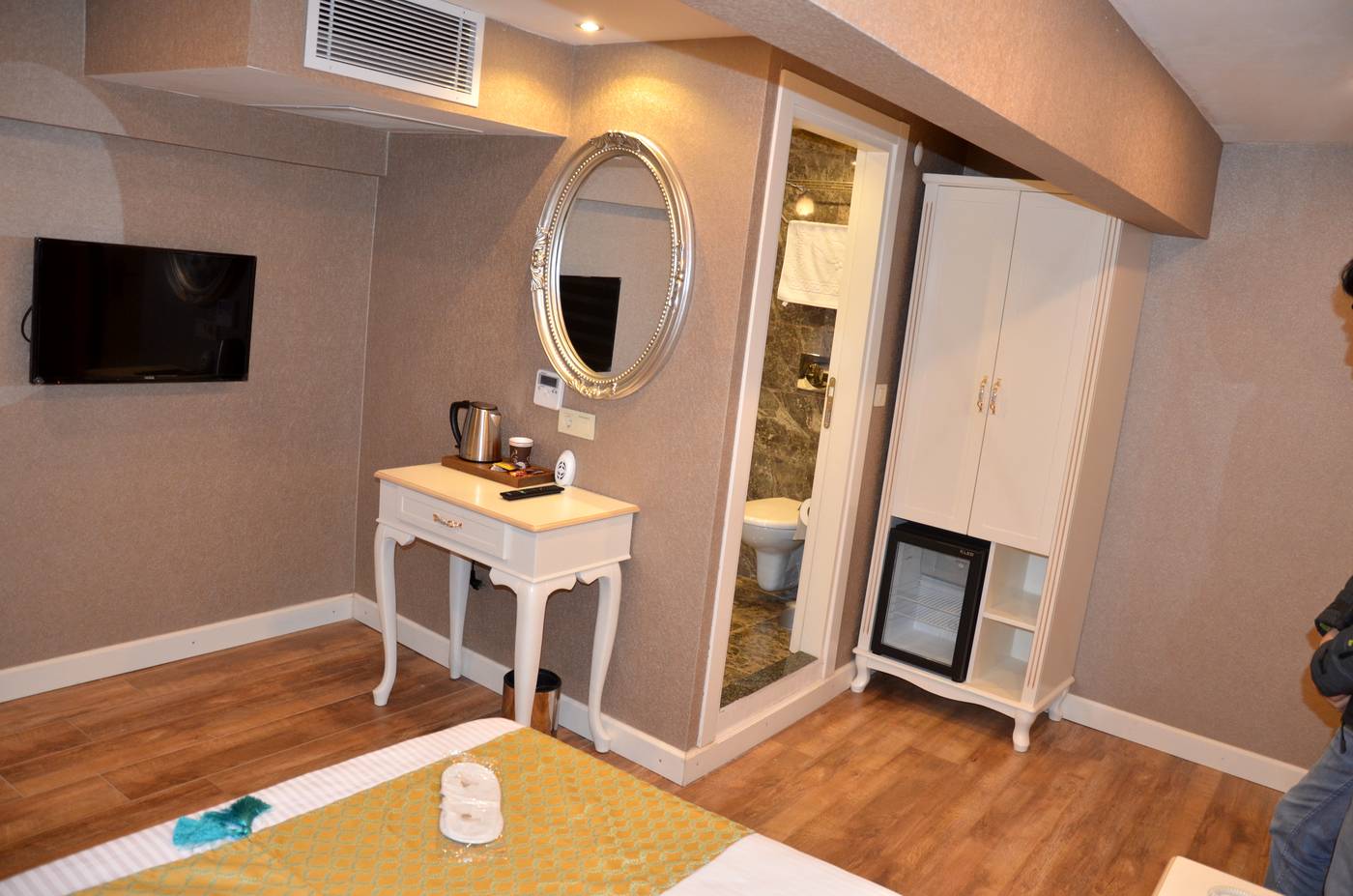 Sun-Comfort-Hotel-Room-6