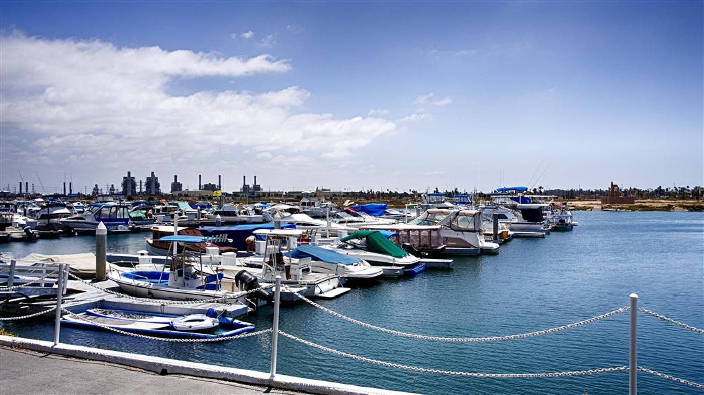 Golden-Sails-Hotel-Long-Beach-General-view-32