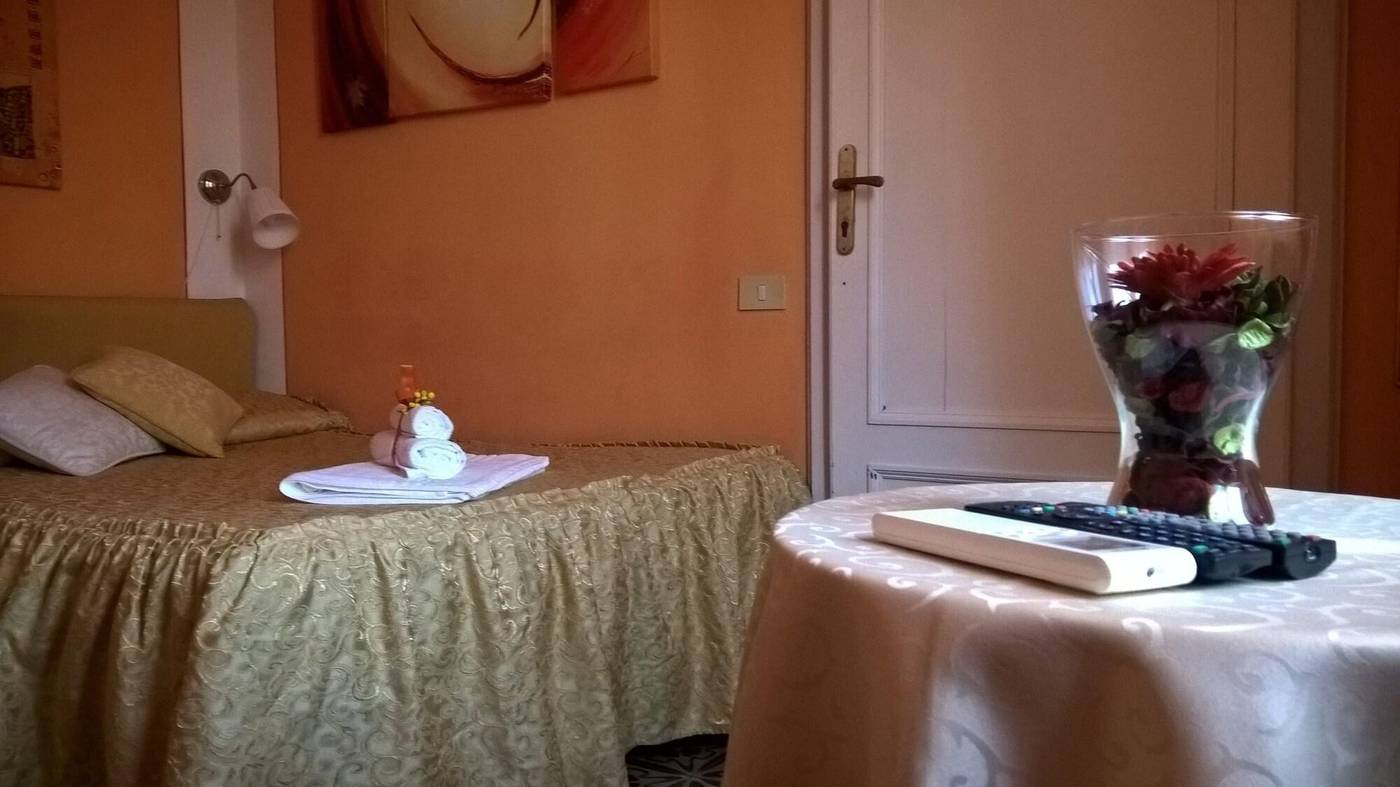 B---B-La-Mimosa-Room-33