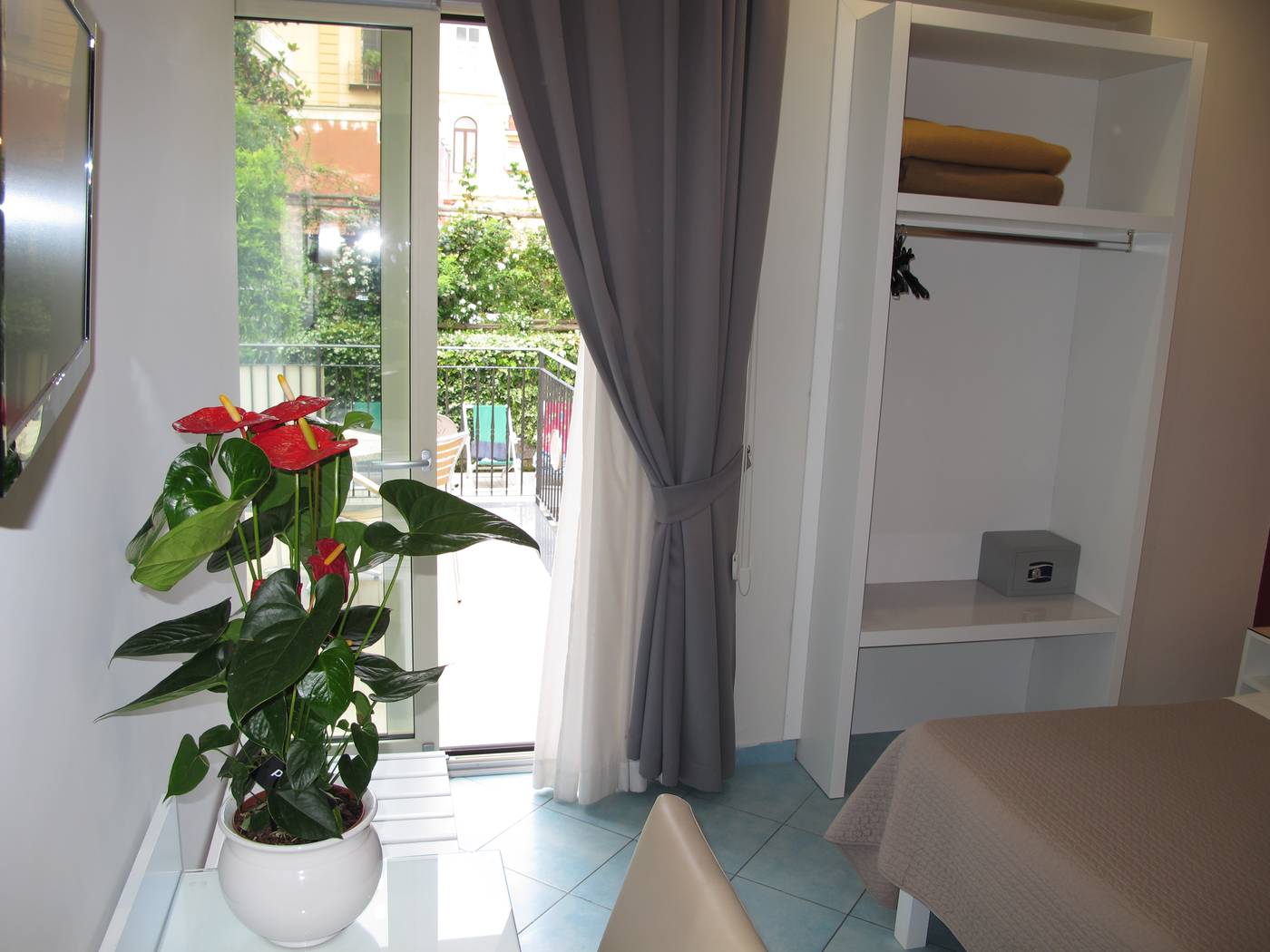 Club-Sorrento-Room-33