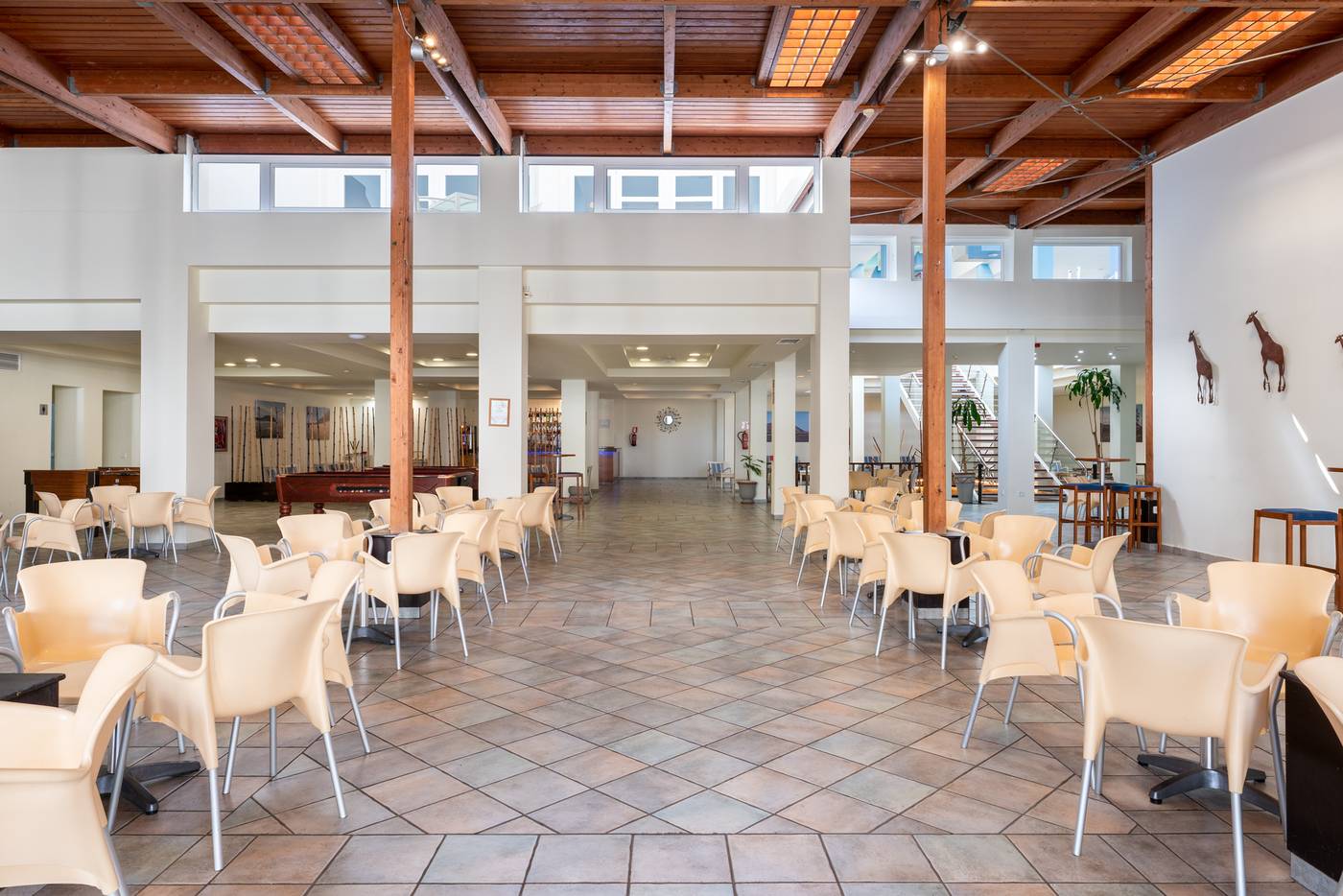 Apartamentos-LIVVO-Morromar-Restaurant-40