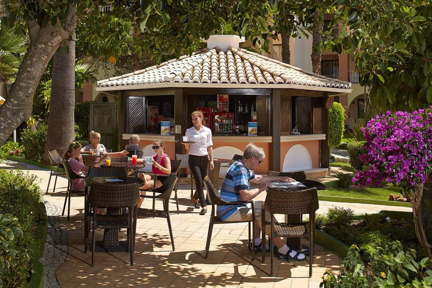 Four-Seasons-Vilamoura-Bar-20