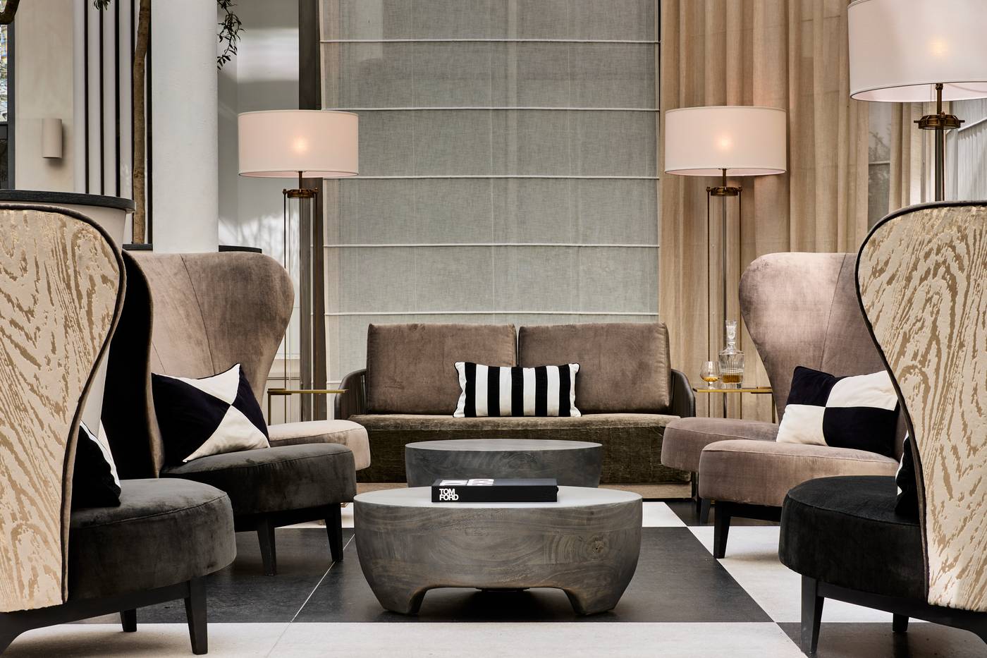 H15 Boutique - Poland - WARSAW - Lobby - 5
