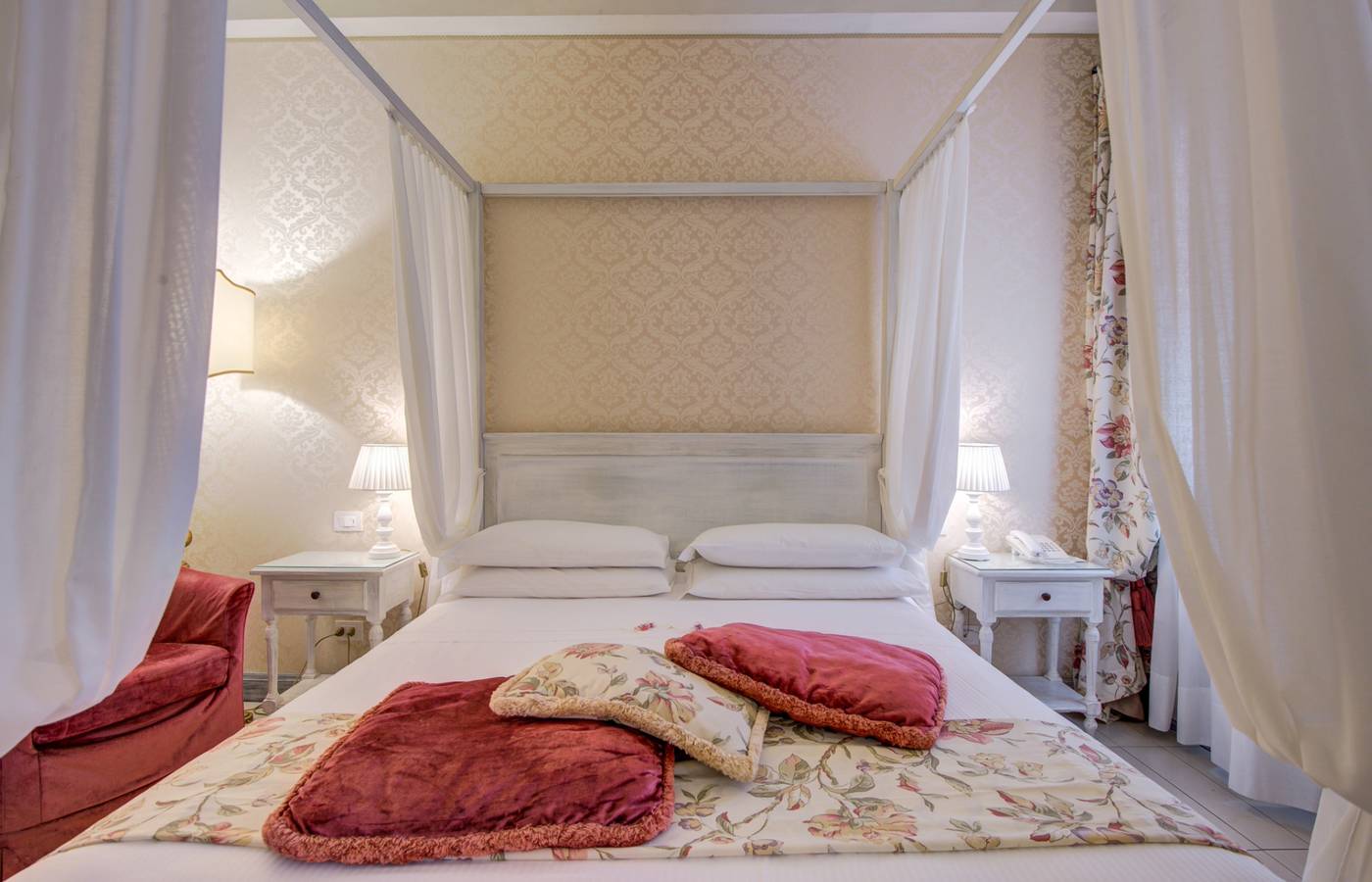 Hotel-Antiche-Figure-Room-28