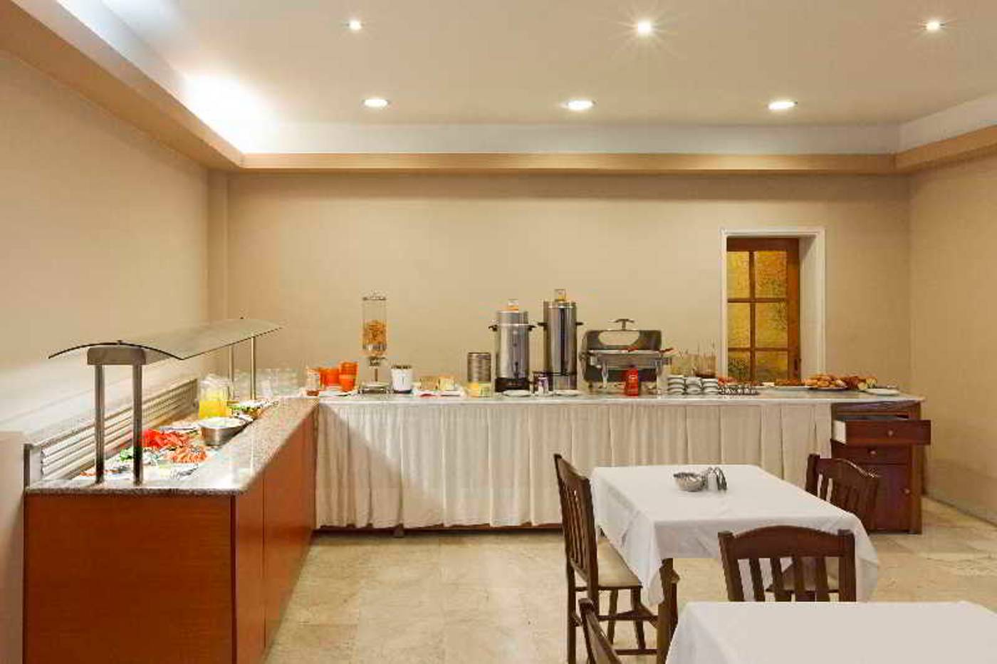 Africa-Hotel-Restaurant-8