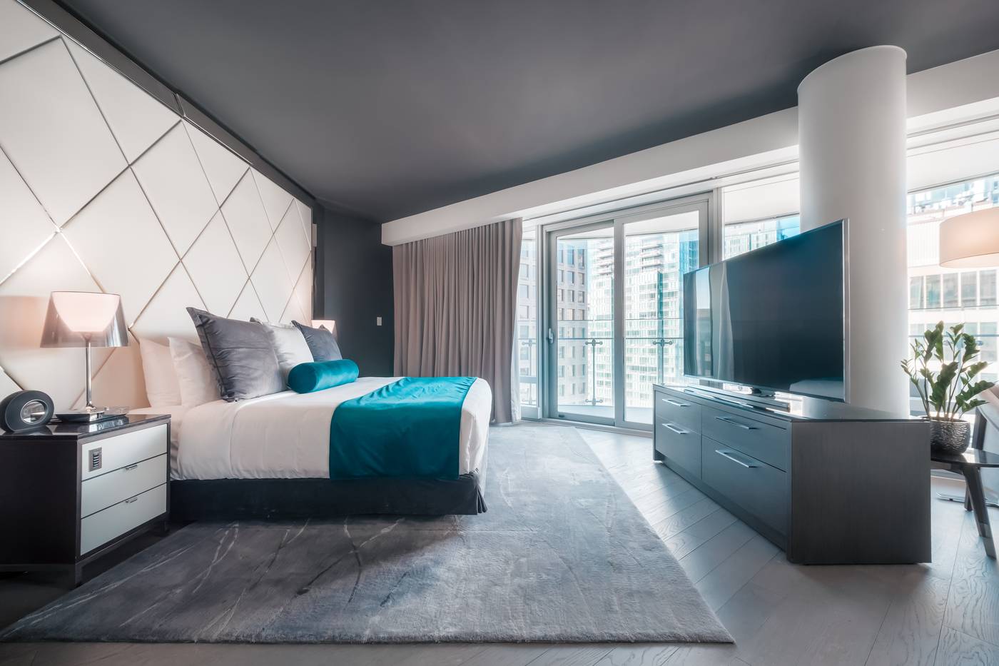 Paradox-Hotel-Vancouver-Room-33