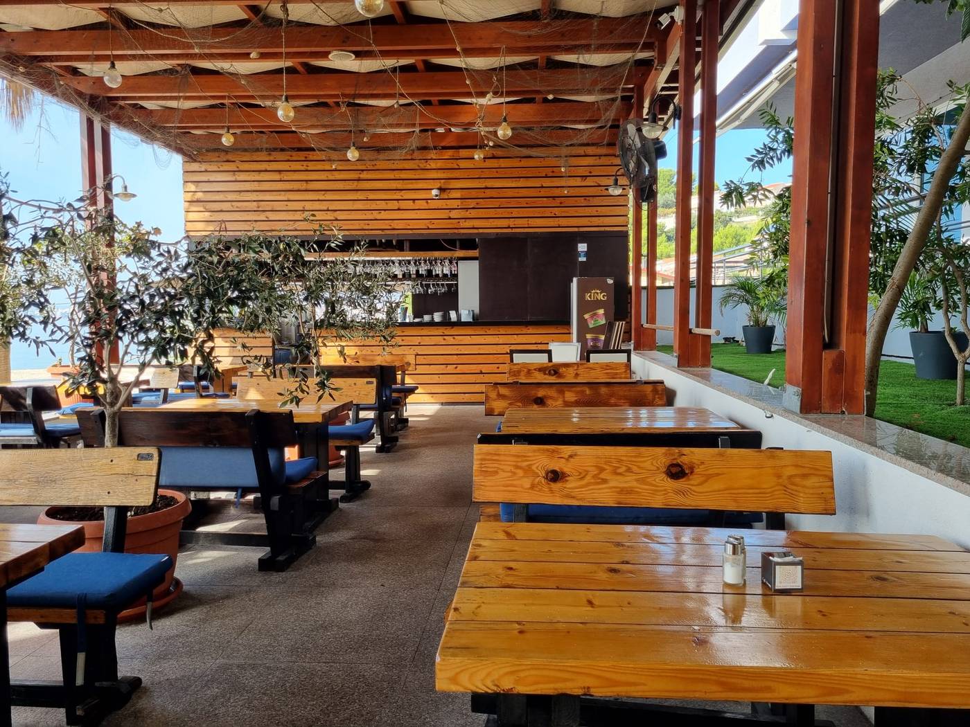 Gala-Split-Restaurant-9