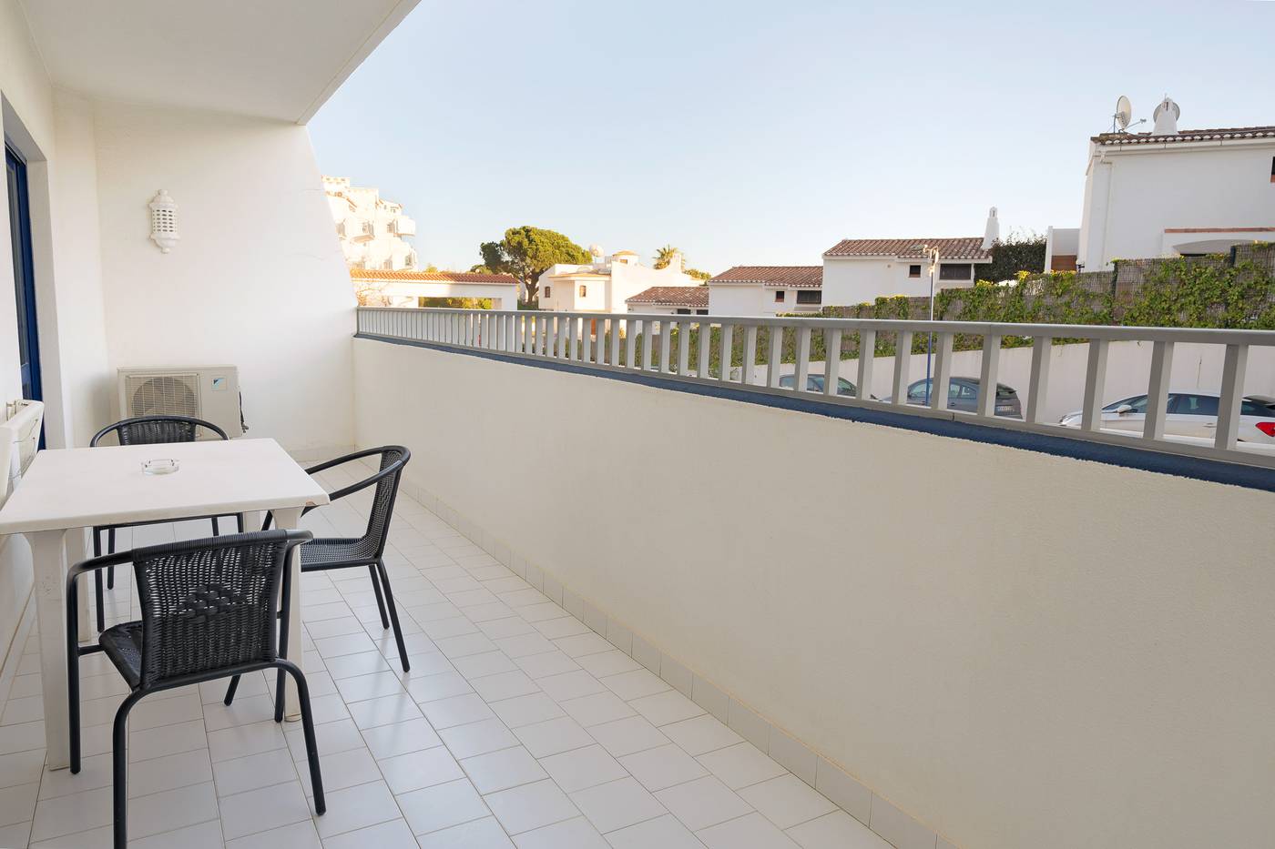 Grand-Muthu-Oura-View-Beach-Club-Room-14