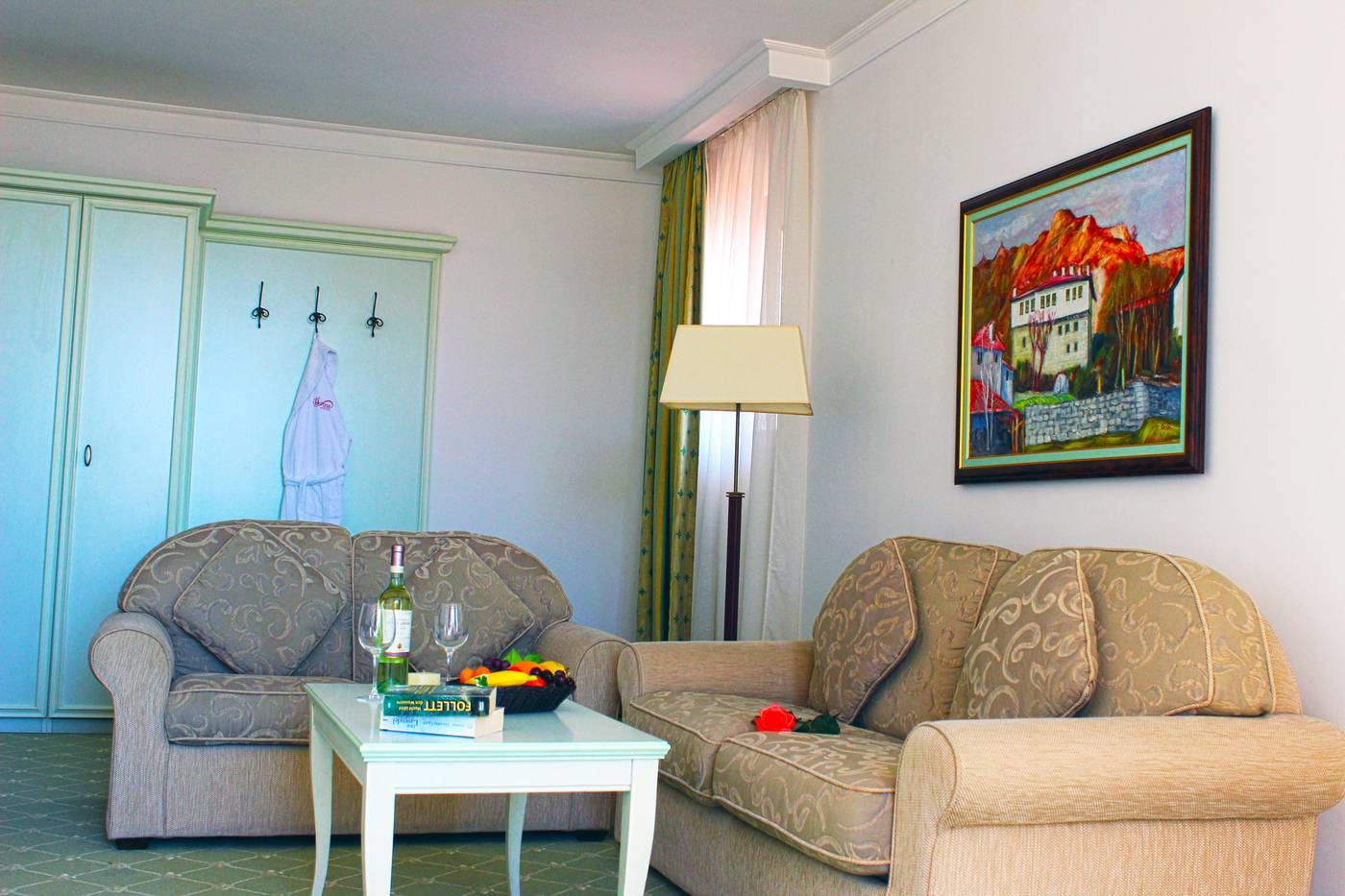 Royal-Palace-Helena-Park-Room-21