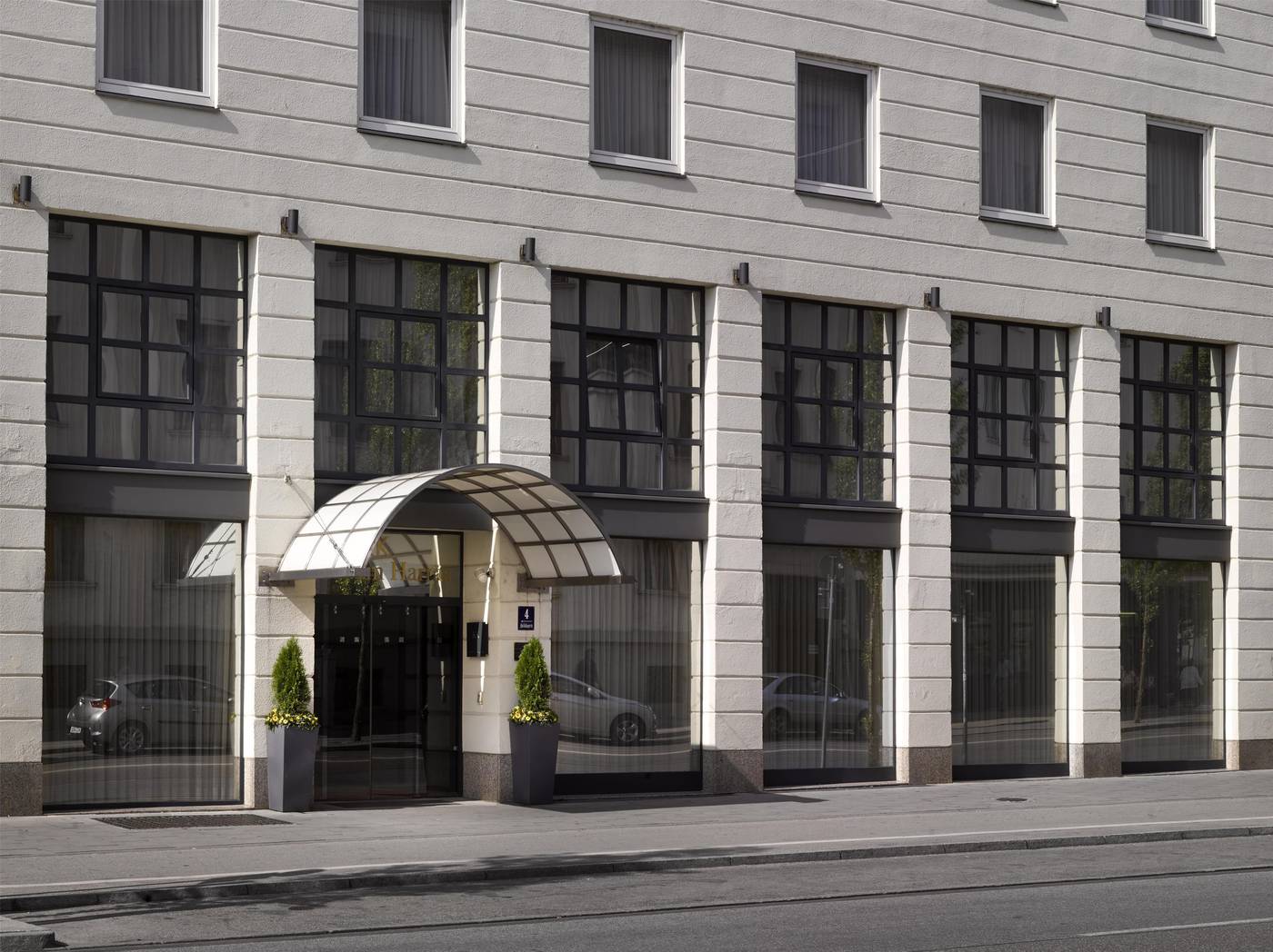 K-K-Hotel-am-Harras-General-view-3