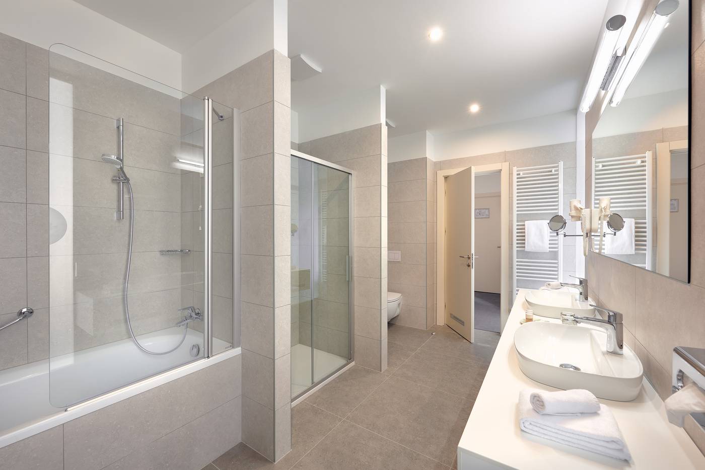 Salona-Palace-Room-28