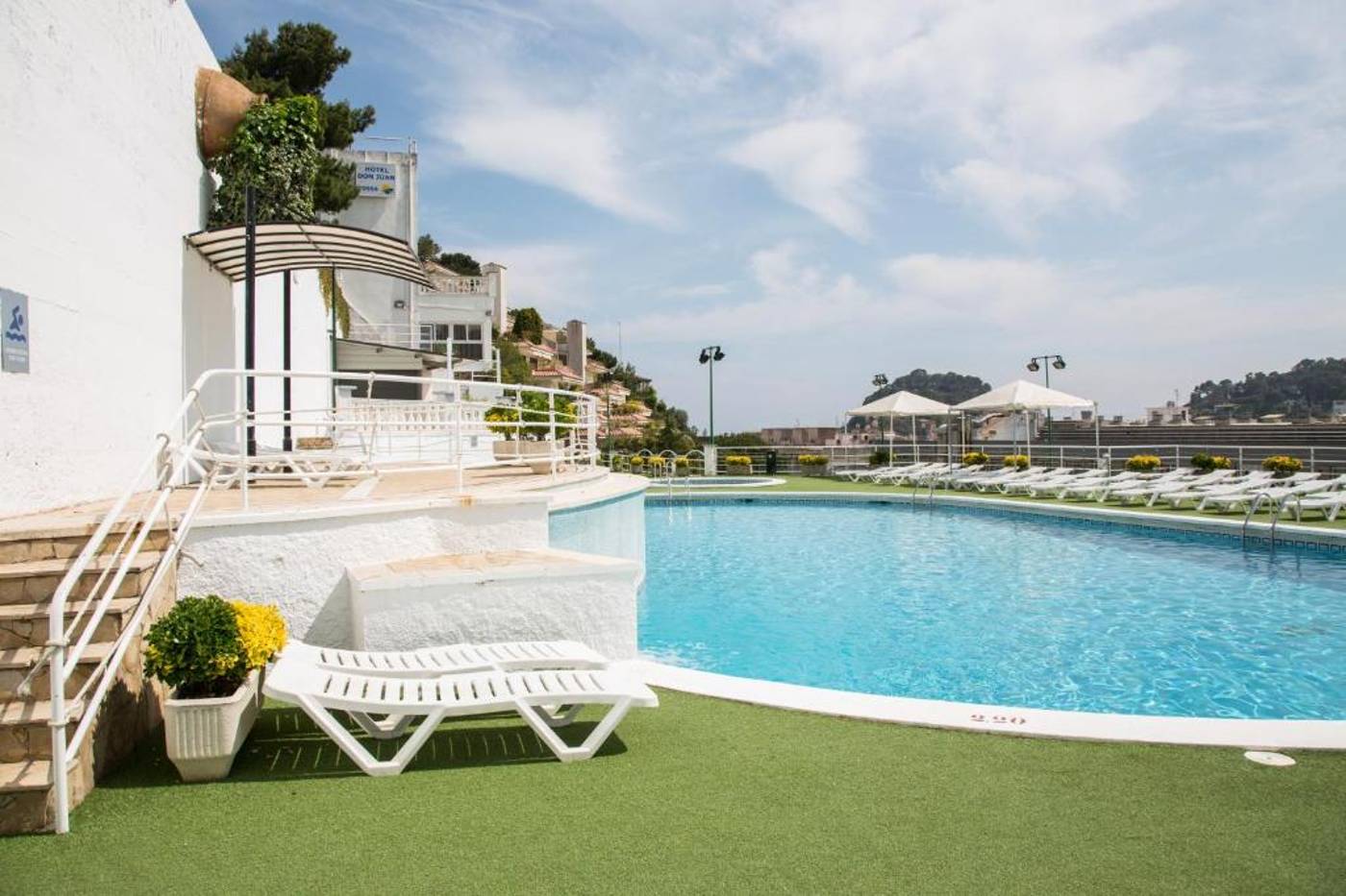 Don-Juan-Tossa-Pool-2