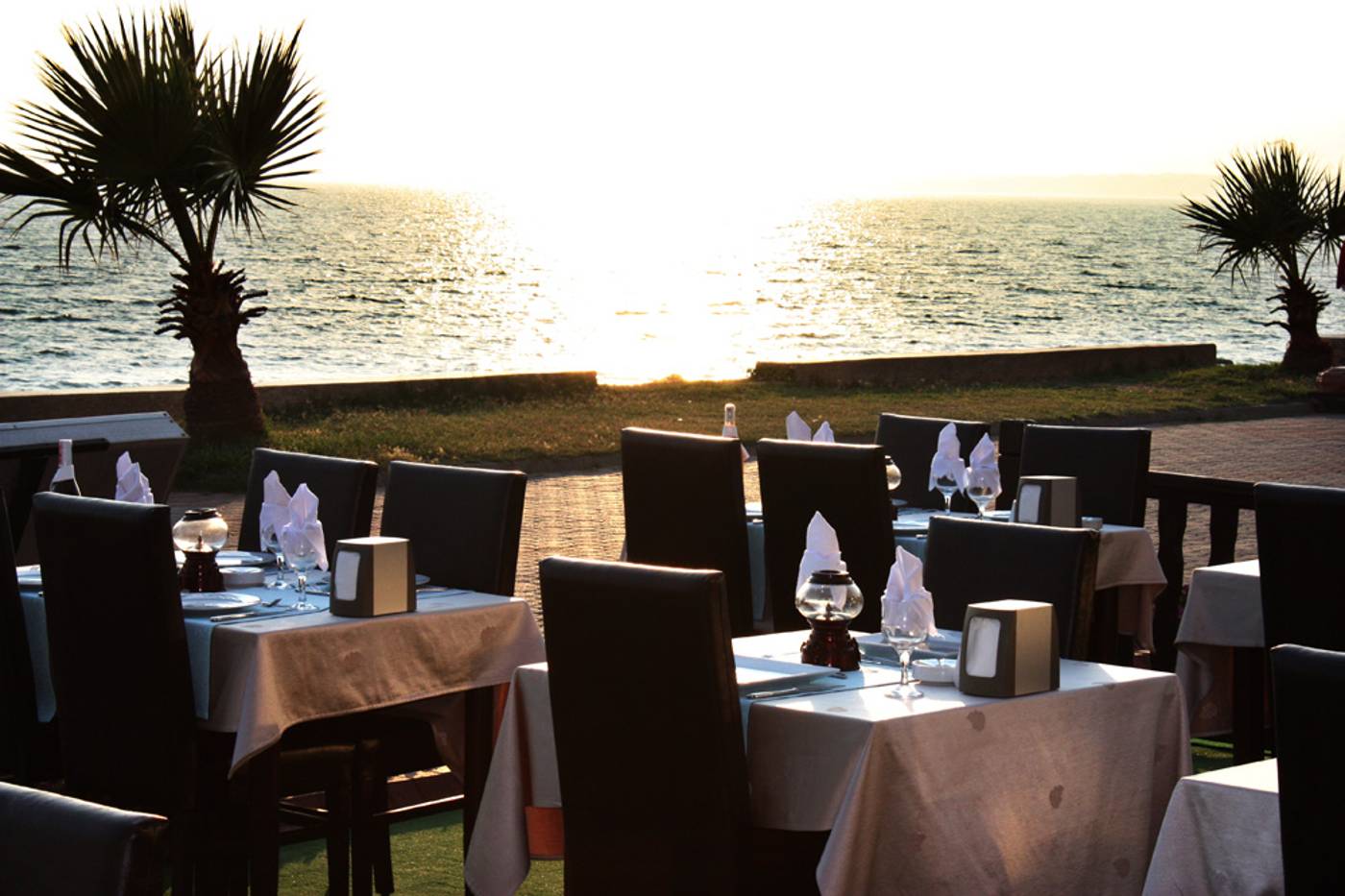 Mendos-Restaurant-14