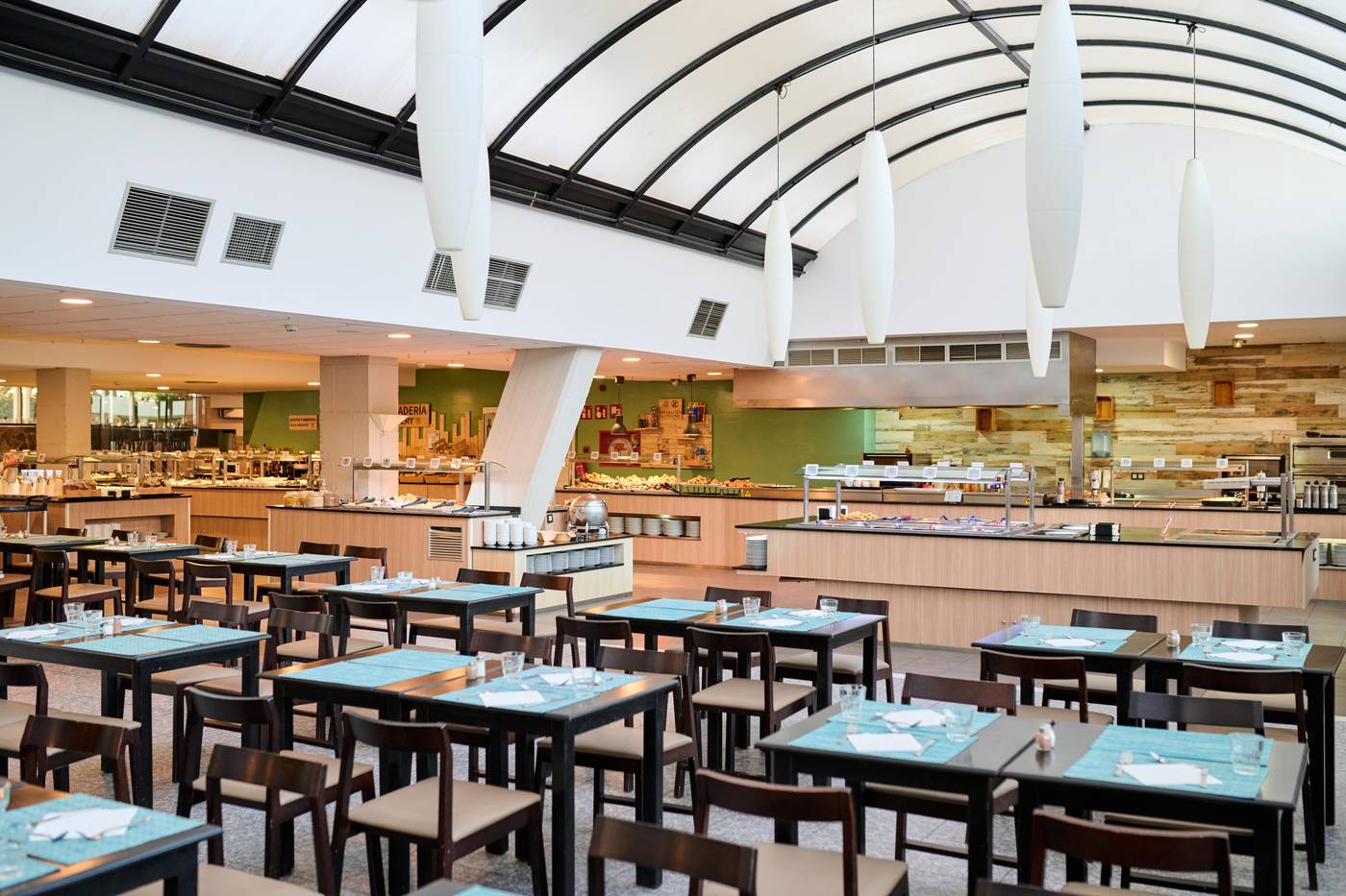 Alua-Golf-Trinidad-Restaurant-32