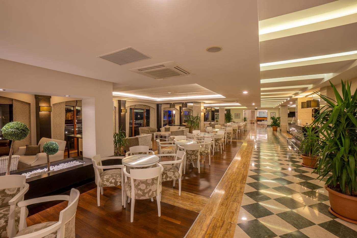 Monachus Hotel & Spa