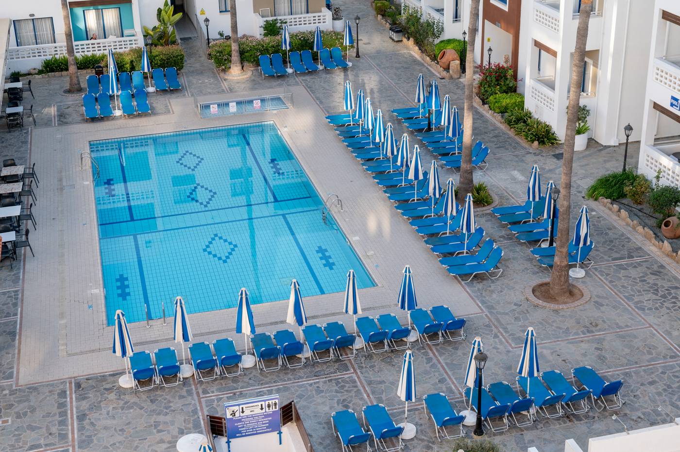 Kefalos-Damon-Hotel-Apartments-Pool-6