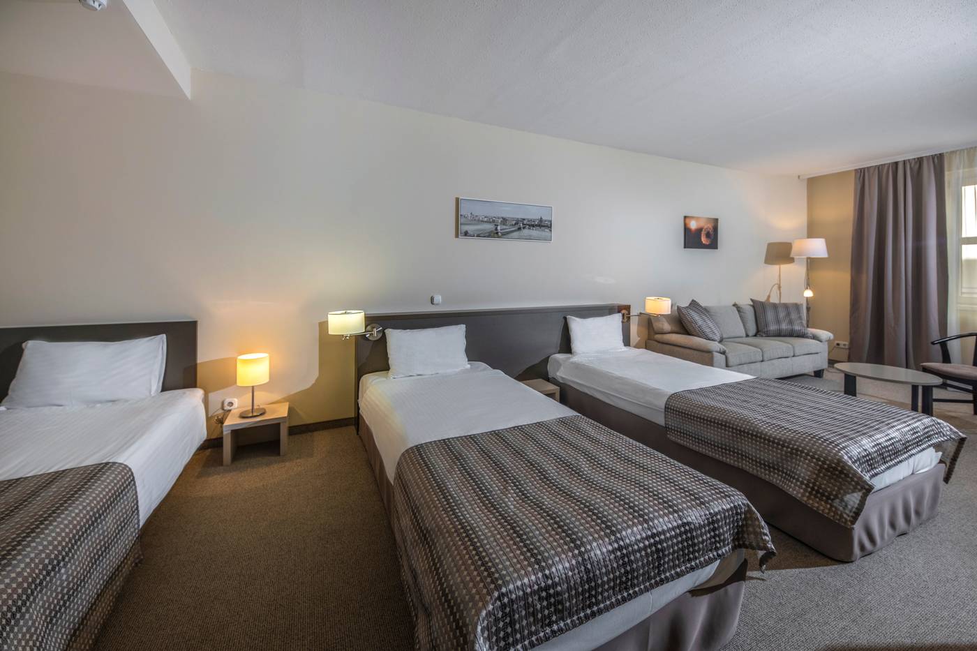 Corvin Hotel Budapest - Corvin wing-Hungary-BUDAPEST-Room-7