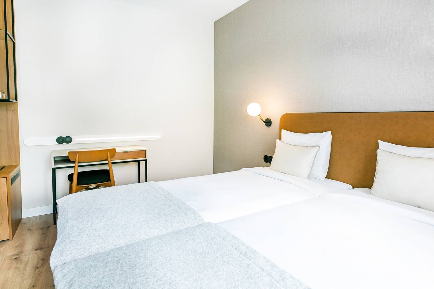 Lx-SoHo-Boutique-Hotel-by-RIDAN-Hotels-Room-12