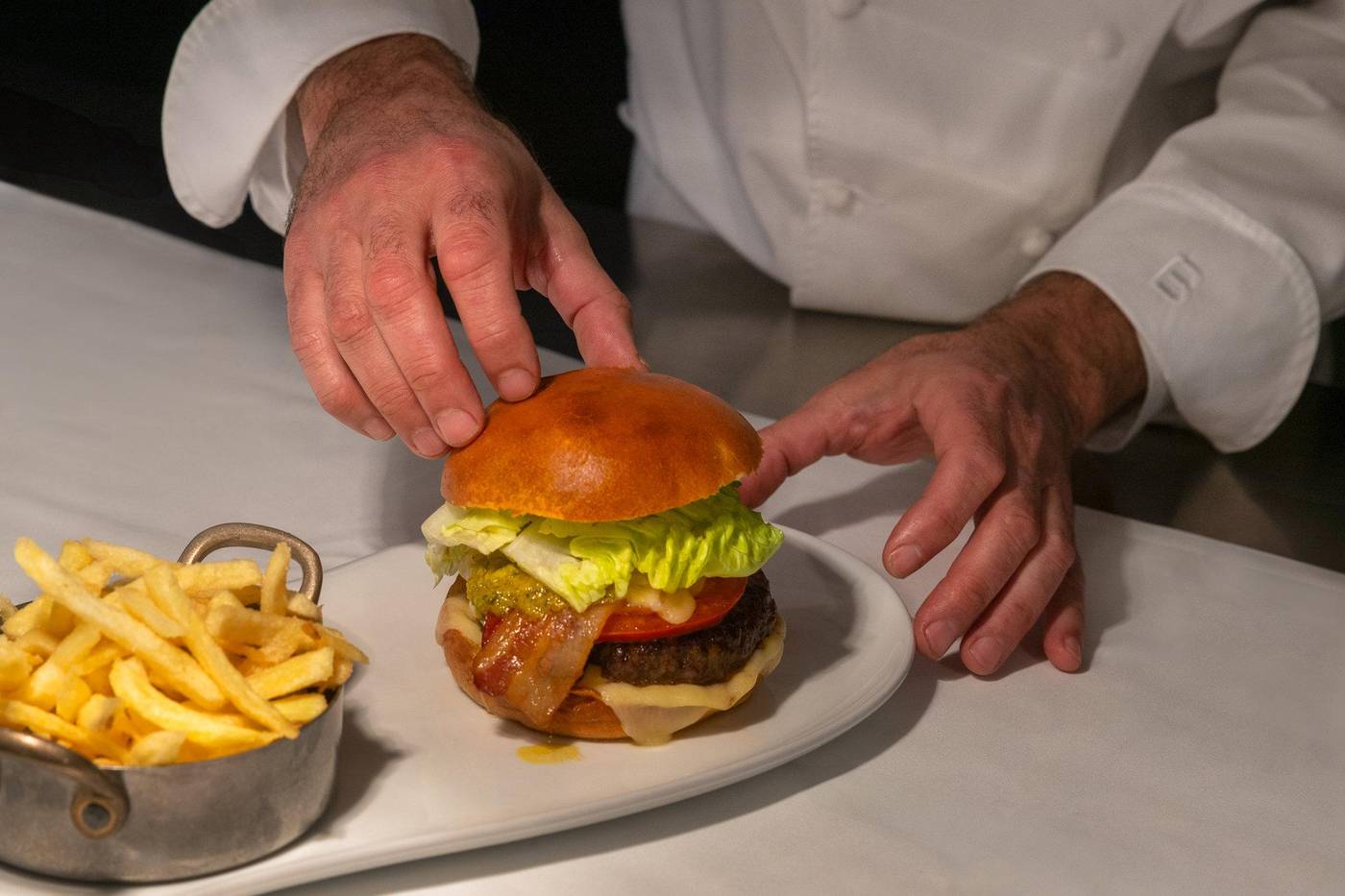 Los-Monteros-Restaurant-71