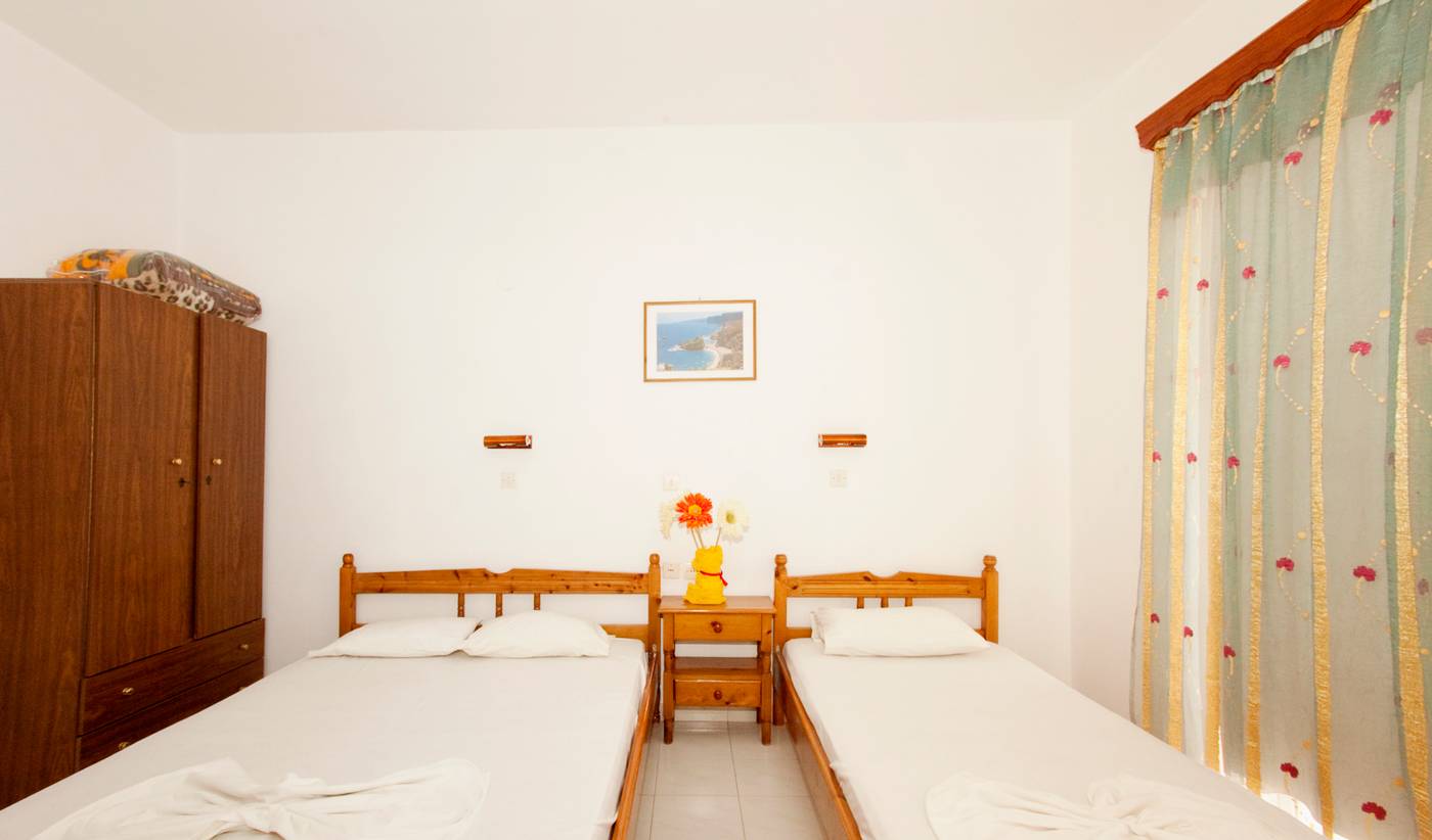 Maroula-Studios-Room-27