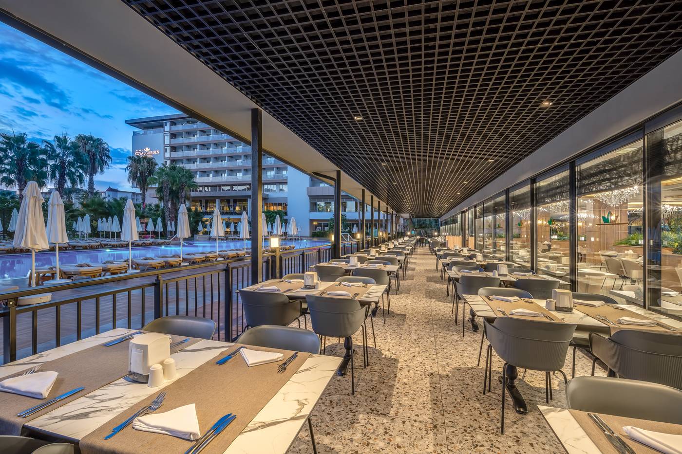 Royal-Garden-Beach-Restaurant-20