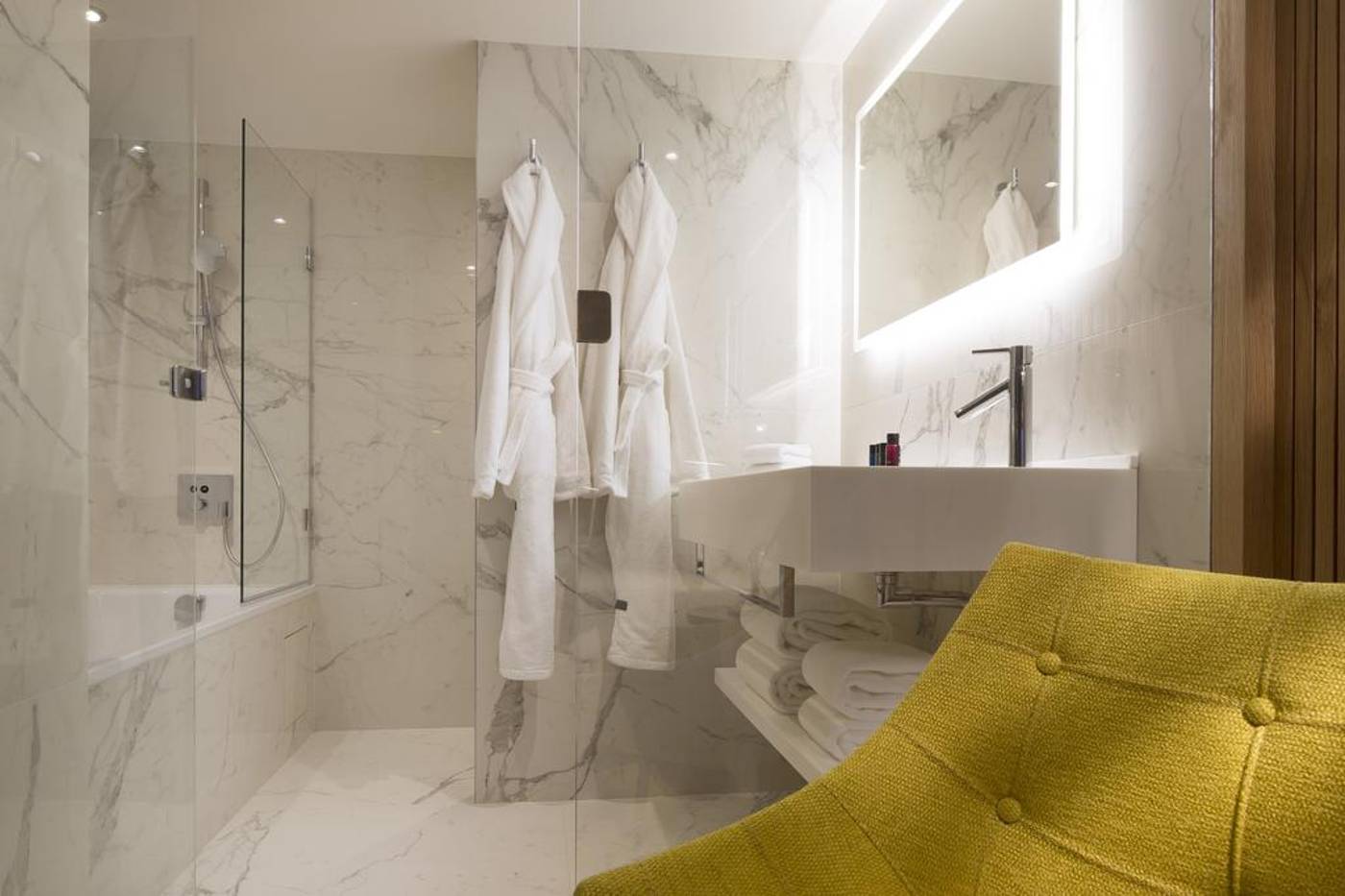 Drawing-Hotel-Room-21