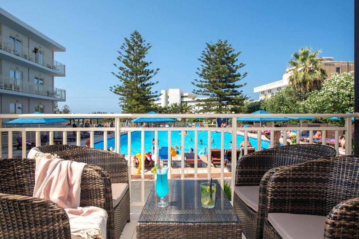 Marilena-Hotel-Pool-10