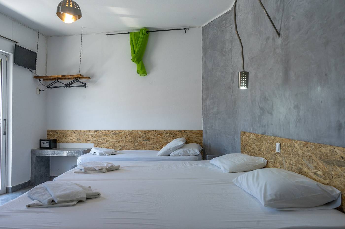 Family House Apartments