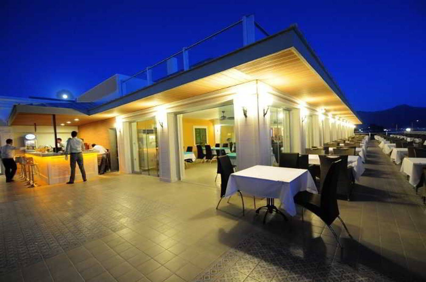 Palm-Wings-Kusadasi-Beach-Resort-Restaurant-13