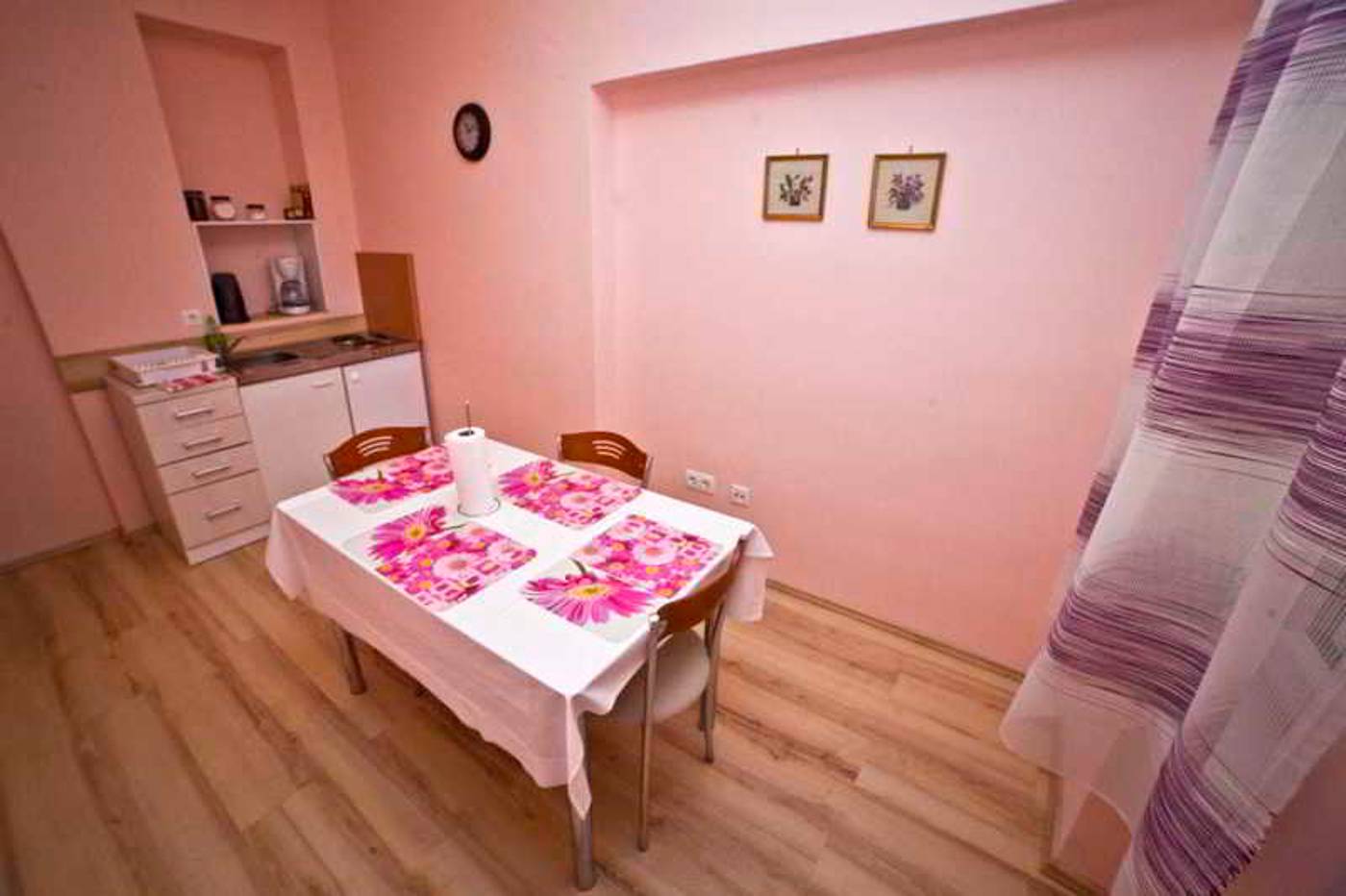 Split-Apartments---Peric-Room-18