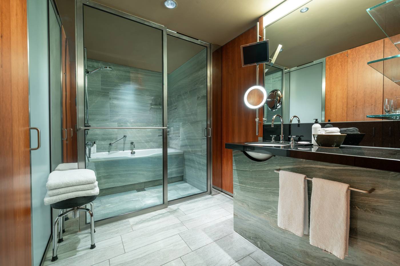 Grand-Hyatt-Berlin-Room-55