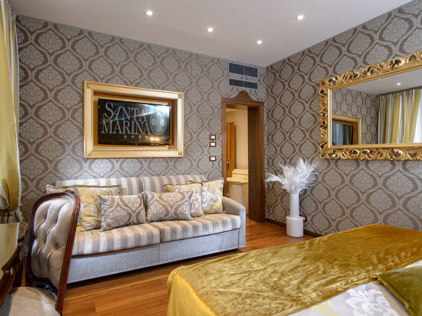 Hotel-Santa-Marina-Room-3