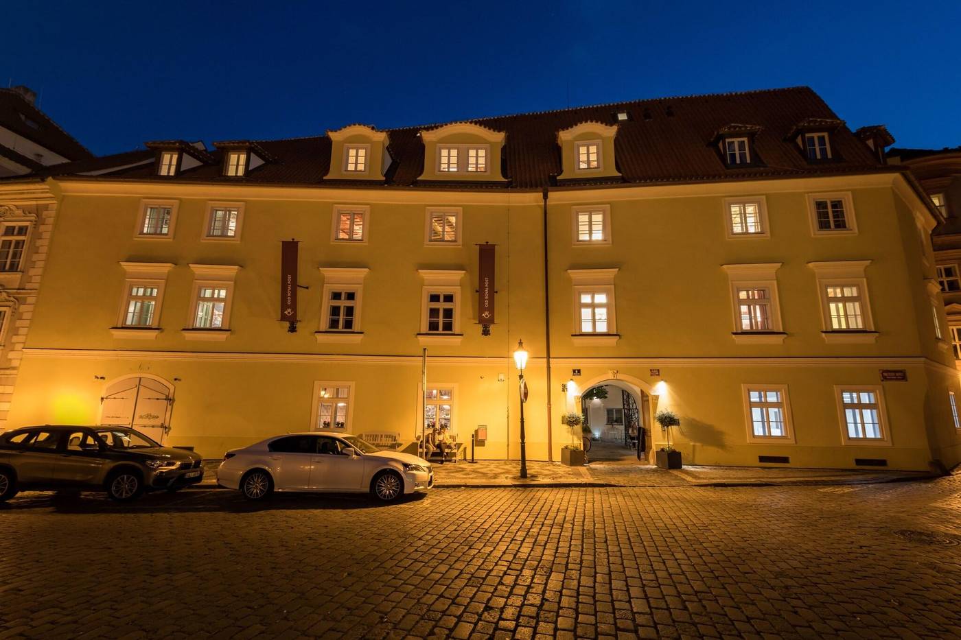 Old-Royal-Post-Hotel-General-view-9