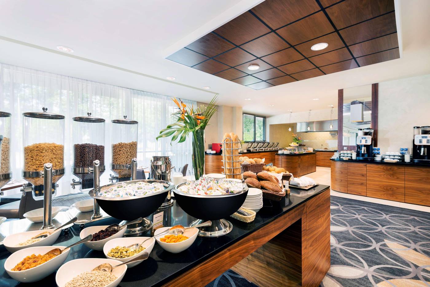 DoubleTree-by-Hilton-Krakow-Hotel---Convention-Cen-Restaurant-57