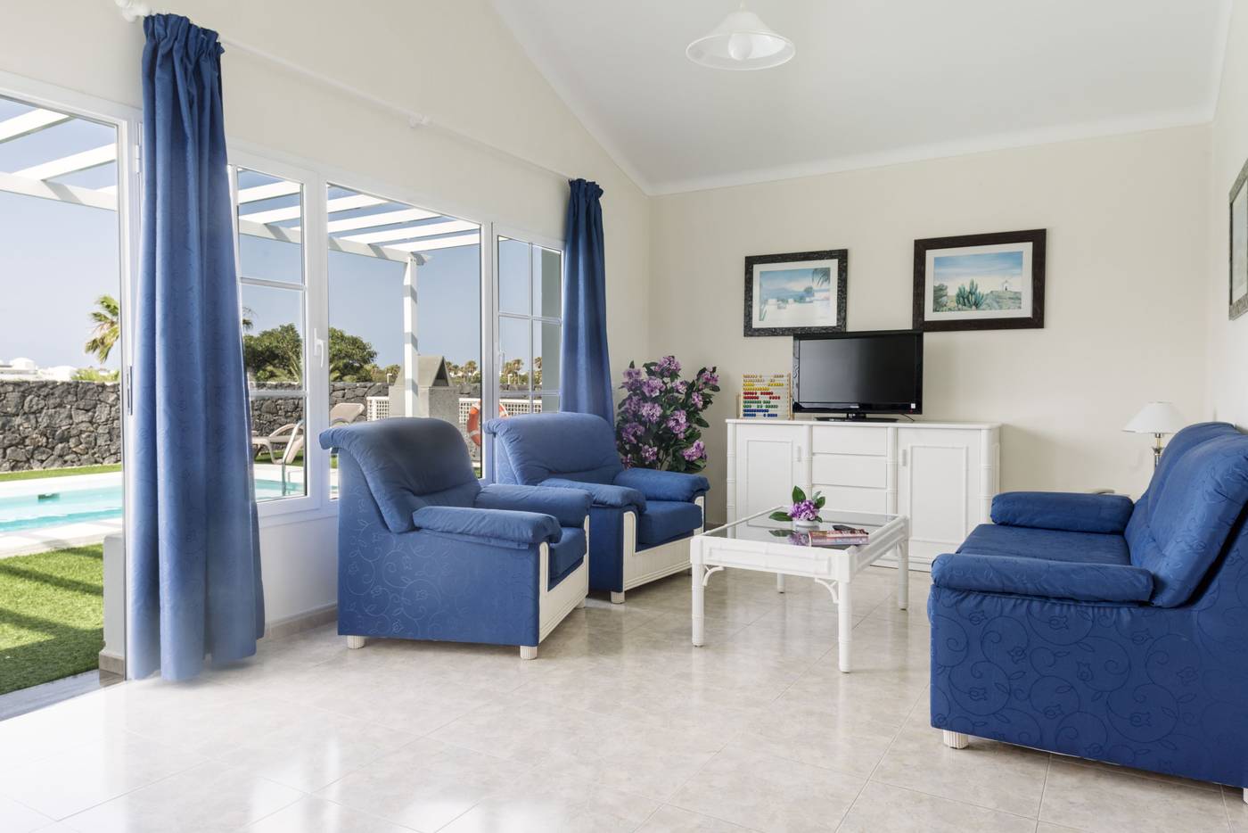 Hyde-Park-Lane-Bungalows-Room-35