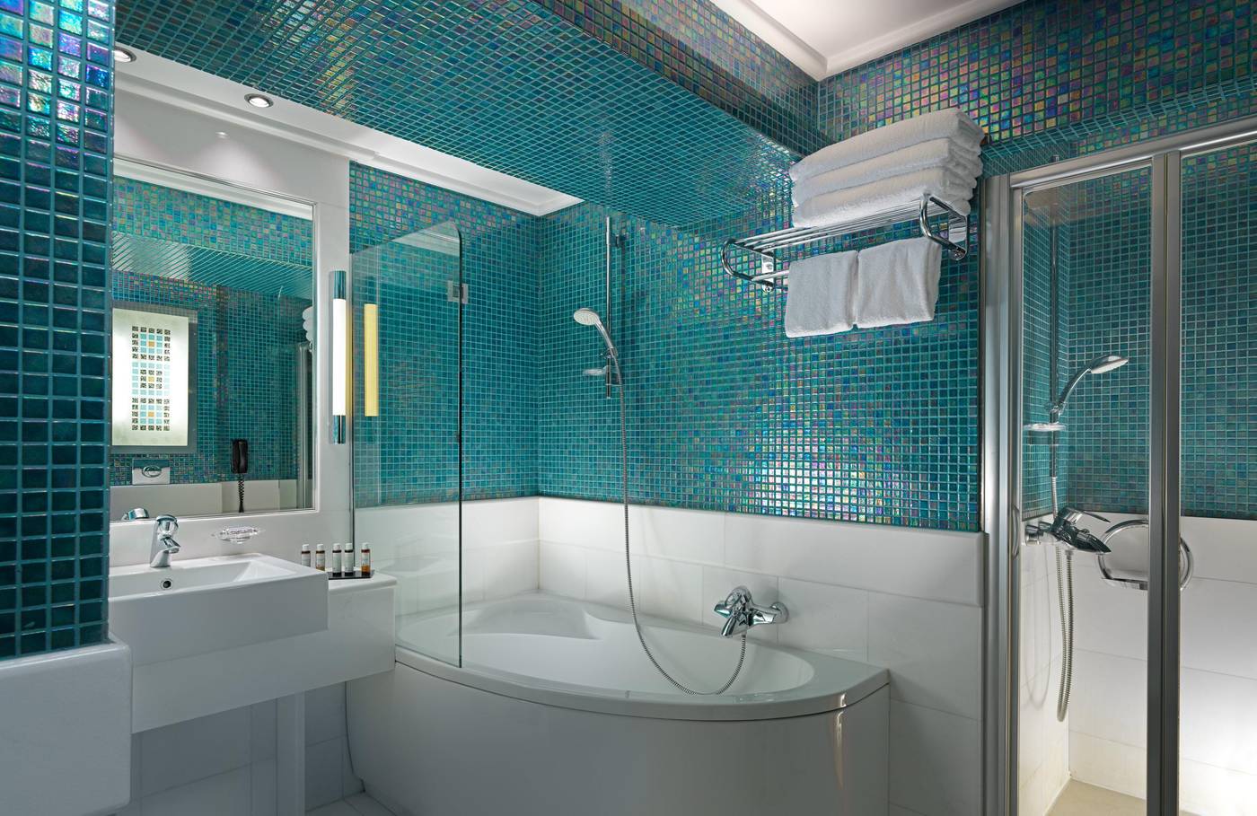 Crowne-Plaza-Athens-Room-43