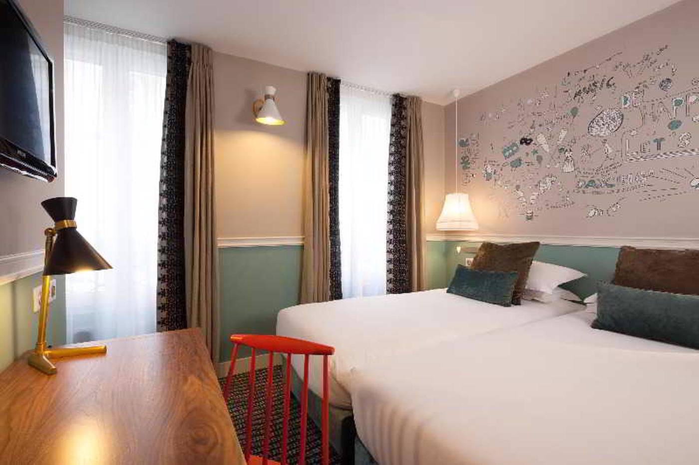Hotel-des-3-Poussins-Room-9
