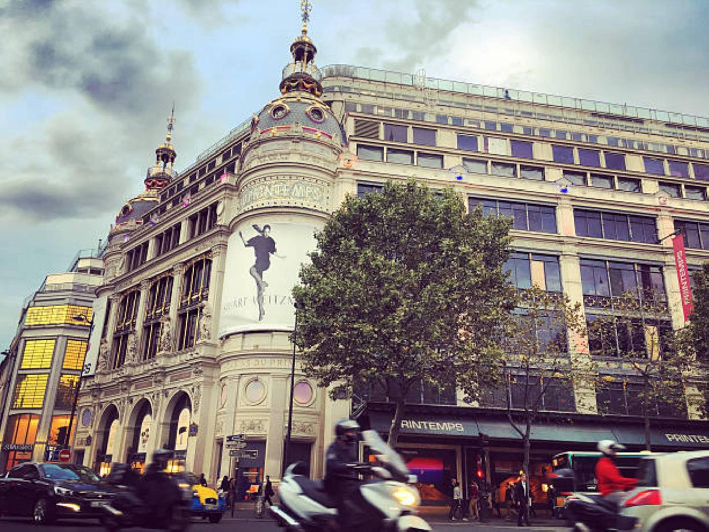 Holiday-Inn-Paris-Palais-de-lElysee-Sports-and-Entertainment-37