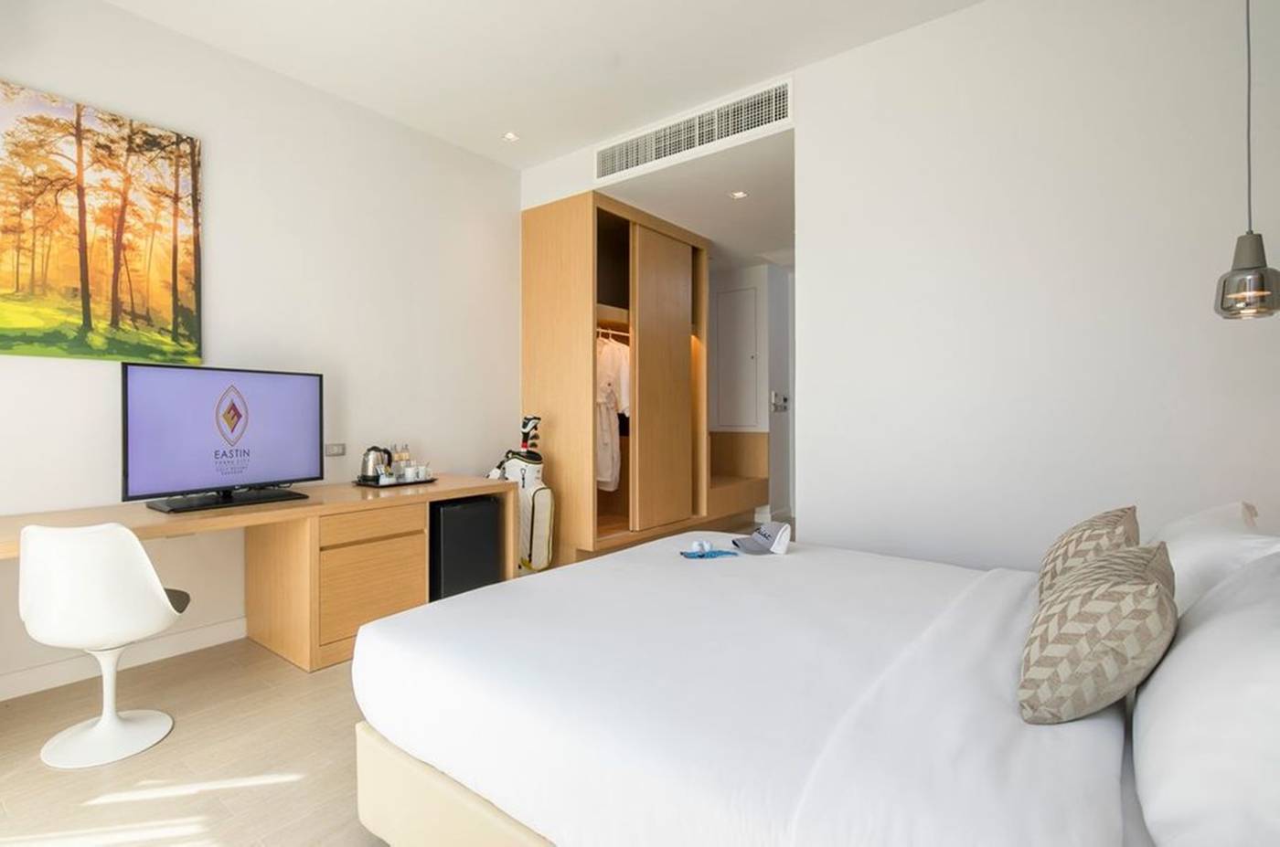 Eastin-Thana-City-Golf-Resort-Bangkok-Room-21