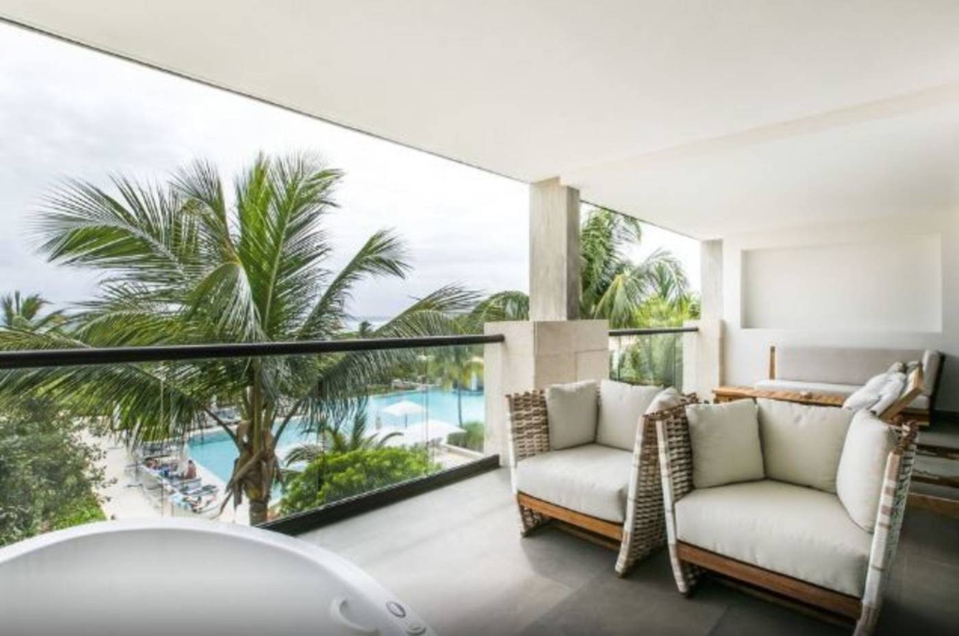 Unico-20-87-Terrace-34