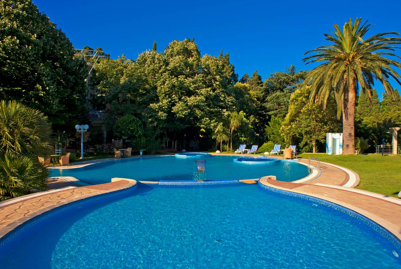 Hotel Rivijera-Montenegro-PETROVAC-Pool-10