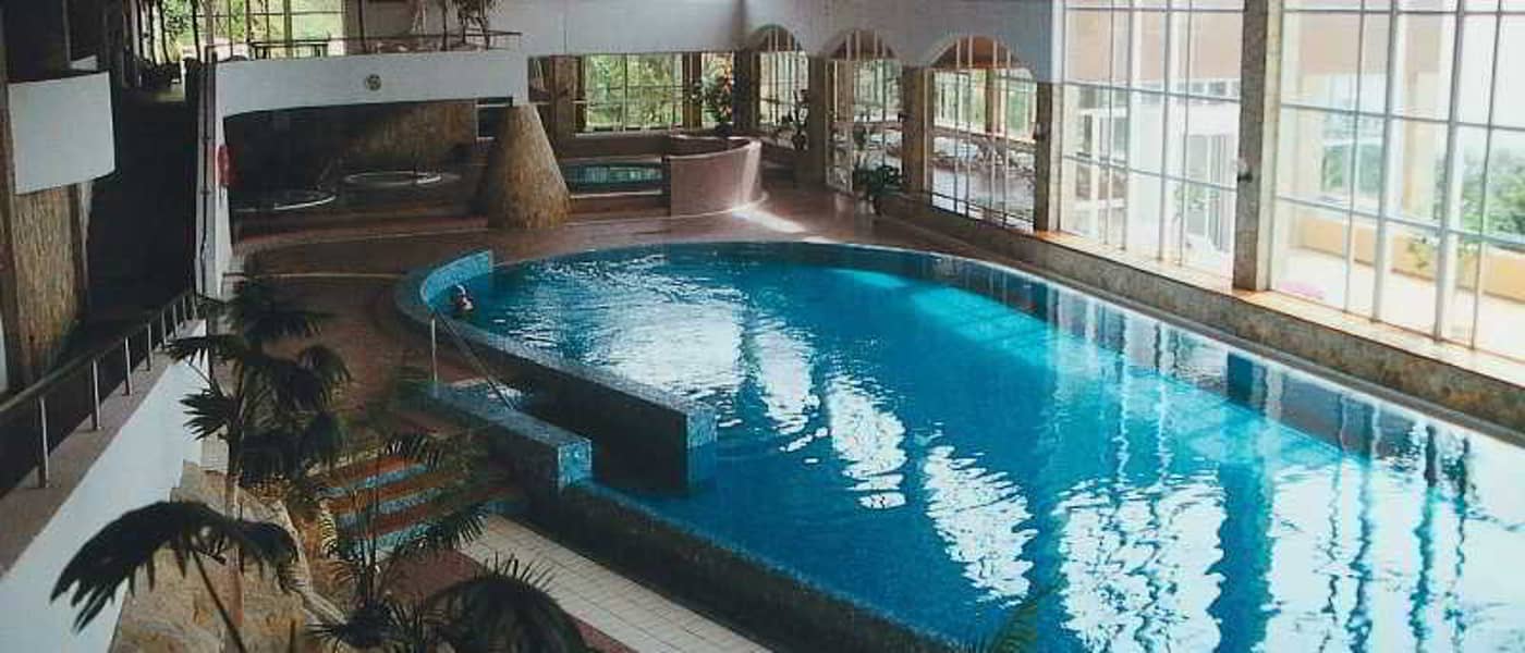 Giverola-Resort-Pool-47