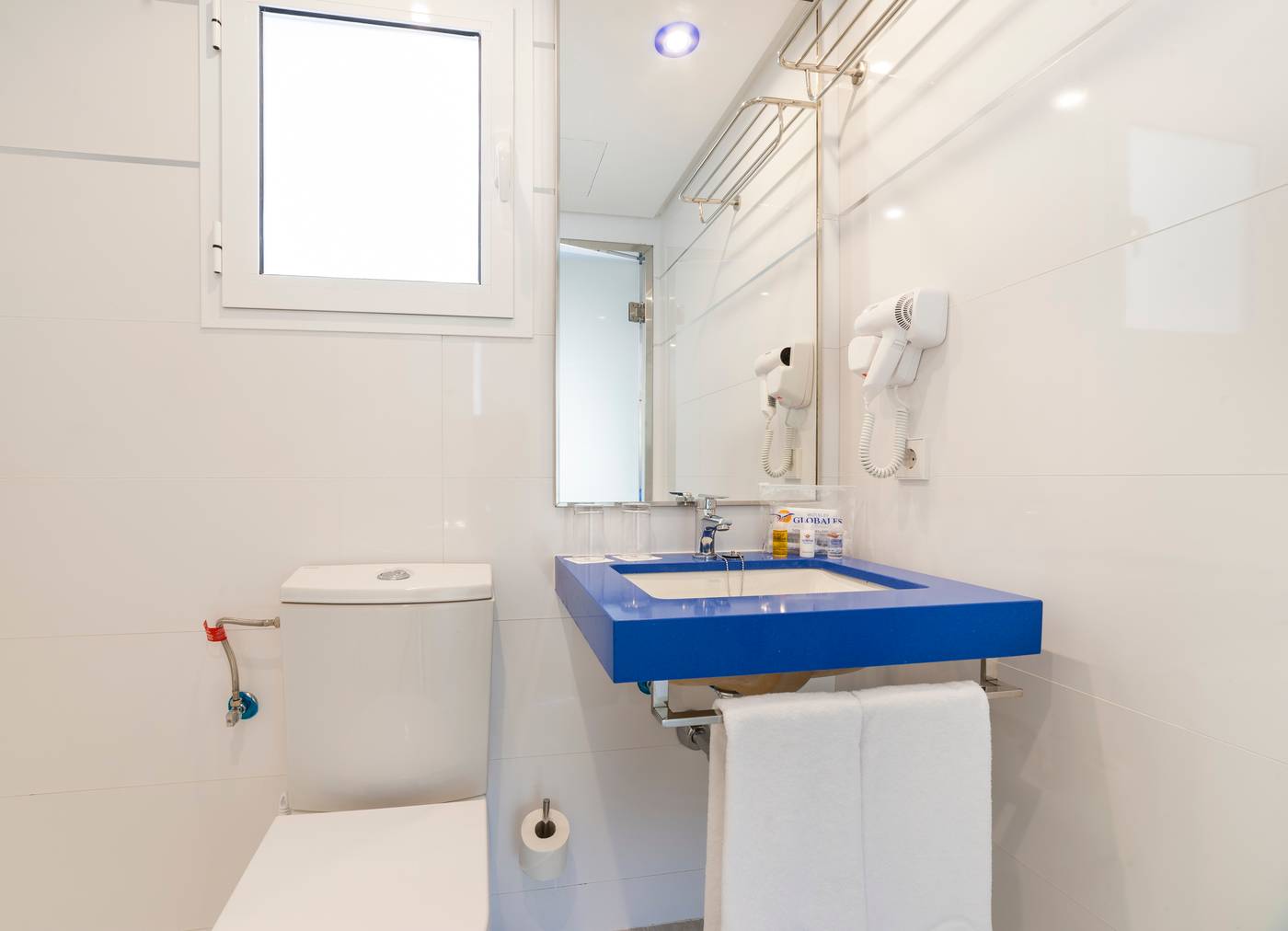 Globales-Montemar-Room-36