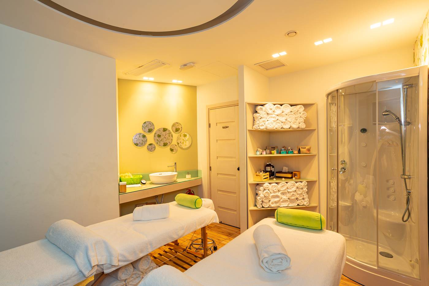 Kipriotis---Adults-Only-Sports-and-Entertainment-43