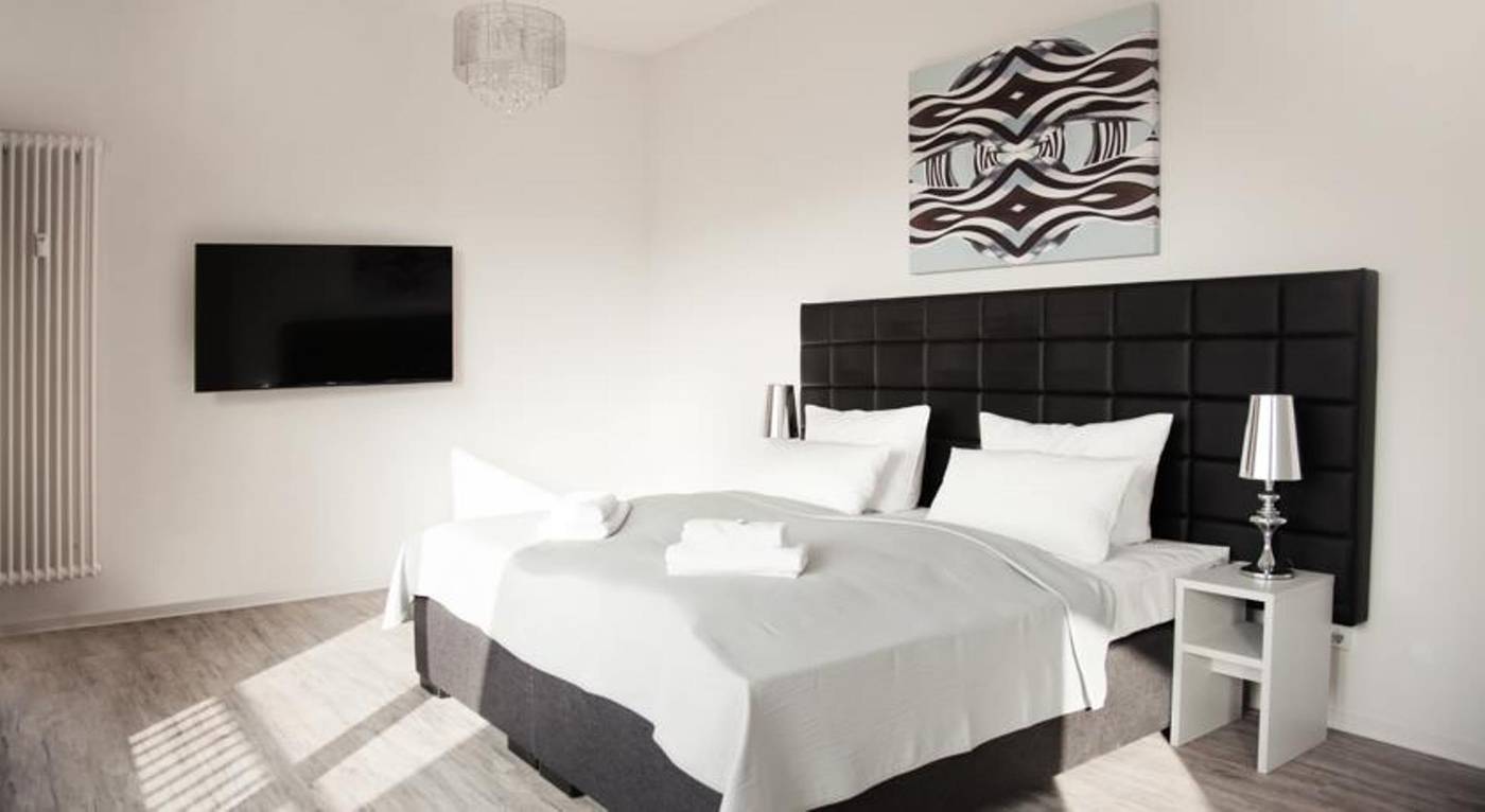 Apartments-Rosenthal-Residence-Room-32