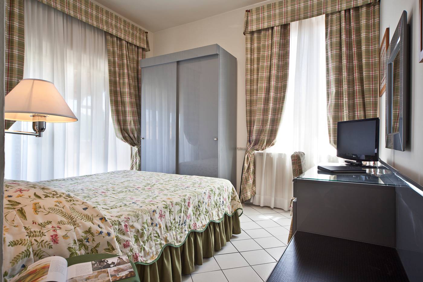 Italia-Hotel-Room-2