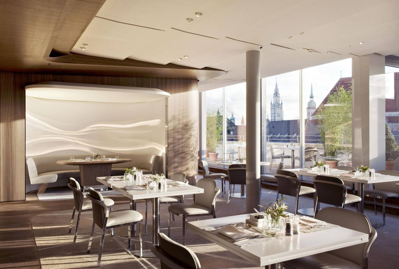 Hotel-Bayerischer-Hof-Munich-Restaurant-56