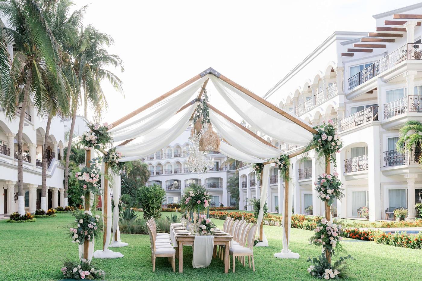 Hilton-Playa-del-Carmen-All-inclusive--The-Royal--General-view-14